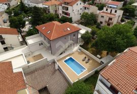 CRIKVENICA, SELCE - Vila prvi red do mora, Crikvenica, Casa