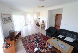 RAB, SUPETARSKA DRAGA- Vila i apartmanska kuća na odličnoj lokaciji, Rab, House