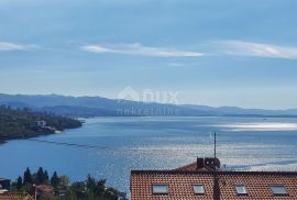 OPATIJA - stan 3S+DB 150m2 s pogledom na more i bazenom + okoliš 250m2, Opatija, Appartamento