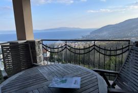 OPATIJA, POLJANE - Rustikalna vila od 300m2 s panoramskim pogledom na Kvarnerski zaljev, Opatija - Okolica, Casa