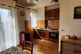 ISTRA, ROVINJ - Dva stana s velikim vrtom i garažom 600m do mora, Rovinj, Apartamento