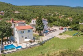 ISTRA, RABAC - Kuća za odmor s bazenom i pogledom na more, Labin, Famiglia