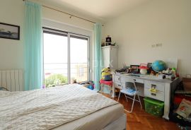 OPATIJA, VOLOSKO - vila 230m2 s bazenom i pogledom na more + uređena okućnica 1100m2, Opatija, Famiglia