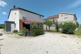 ZADAR, DEBELJAK - Prekrasna vila s bazenom, Sukošan, Casa