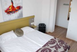 ISTRA, ROVINJ - Apart hotel s pogledom na more, Rovinj, Haus