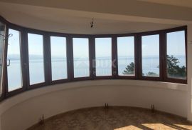 OPATIJA, CENTAR - samostojeća villa 605m2 s pogledom na more + okoliš 600m2, Opatija, Casa