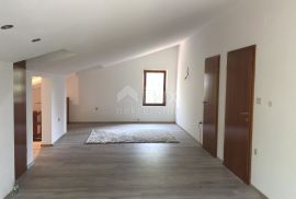 OPATIJA, CENTAR - samostojeća villa 605m2 s pogledom na more + okoliš 600m2, Opatija, Casa