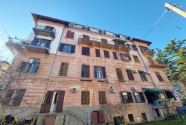 LOVRAN, CENTAR - stan 2. RED DO MORA 110m2 s panoramskim pogledom na more, Lovran, Appartment