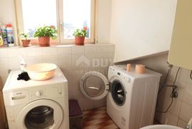 LOVRAN, CENTAR - stan 2. RED DO MORA 110m2 s panoramskim pogledom na more, Lovran, Appartment