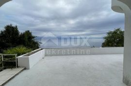 OPATIJA, CENTAR - dvoetažni stan 200m2 (prizemlje + suteren) 3S+DB s panoramskim pogledom na more + okoliš 100m2, Opatija, Flat