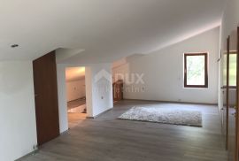 OPATIJA, CENTAR - dvoetažni stan 200m2 na 2.katu 3S+DB s panoramskim pogledom na more + okoliš 100m2, Opatija, Daire