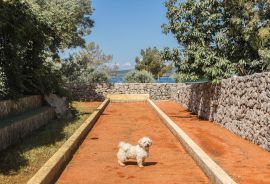 OTOK KRK, PUNAT– Apartmanska kuća prvi red do mora i lijepih plaža, Punat, Casa