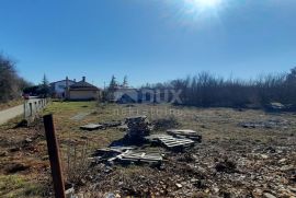 ISTRA, LABIN - Samostojeća kuća na velikoj okućnici u okolici Labina, Raša, Haus