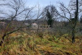 ISTRA, ŽMINJ - Građevinsko zemljište 1953 m2 u mirnom naselju nedaleko od centra, Žminj, Γη