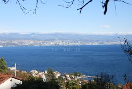 OPATIJA, LOVRAN, LIGANJ - građevinsko zemljište 4500m2 s panoramskim pogledom na more za stambenu zgradu–stanove/apartmane/ obiteljsku kuću /villu/ kuću za iznajmljivanje - odmor s bazenom + kuća 120m2, Lovran, Tierra