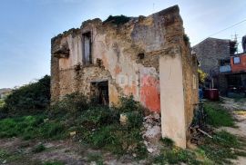 ISTRA, MOMJAN - Zemljište s pogledom i građevinskom dozvolom za gradnju više objekata, Buje, Terrain