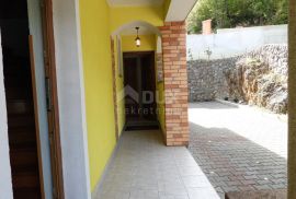 OPATIJA, MATULJI - samostojeća kuća 400m2  + okoliš 1400m2, Matulji, Casa