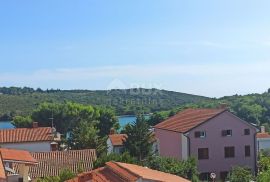 ISTRA, BANJOLE Kamena kuća s okućnicom - 200 m OD PLAŽE!!, Medulin, Casa