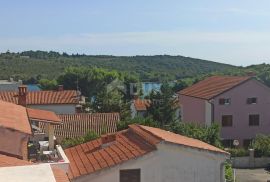 ISTRA, BANJOLE Kamena kuća s okućnicom - 200 m OD PLAŽE!!, Medulin, Casa