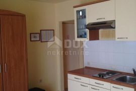 ISTRA, MEDULIN Apartmanska kuća u Pješčanoj Uvali 150 m od mora - POGLED NA MORE!!, Medulin, House