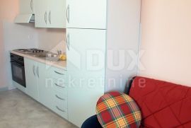 ISTRA, MEDULIN Apartmanska kuća u Premanturi - POGLED NA MORE!, Medulin, Дом