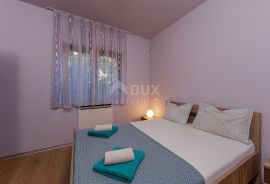 ISTRA, MEDULIN Apartmanska kuća u Banjolama - POGLED NA MORE!!, Medulin, Kuća