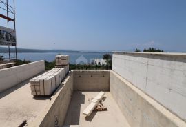 CRIKVENICA - luksuzni dvoetažni stan u stambenoj vili s vlastitim bazenom, Crikvenica, Appartment