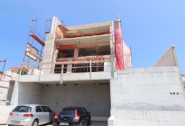 CRIKVENICA - luksuzni dvoetažni stan u stambenoj vili s vlastitim bazenom, Crikvenica, Appartment