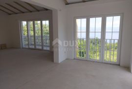 OPATIJA, LOVRAN, DOBREĆ - kuća 390m2 s prekrasnim pogledom na more + okućnica 850m2, Opatija - Okolica, Casa