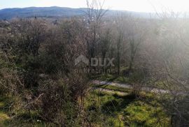 ISTRA, LABIN - Ruševina od 74 m2 s 2046 m2 građevinskog zemljišta, Labin, بيت