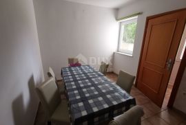 CRIKVENICA, JADRANOVO - Dvoetažan stan, 98m2 na atraktivnoj lokaciji u blizini mora, Crikvenica, Apartamento