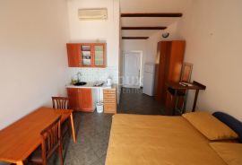 IČIĆI - Kuća sa 7 apartmana u blizini mora, Opatija - Okolica, Maison