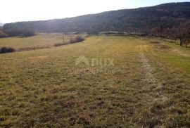 ISTRA, LABIN - Građevinsko zemljište od 556 m2, Kršan, Terreno