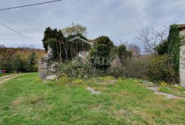 ISTRA, GROŽNJAN - Imanje na uzvisini, savršena lokacija, kompleks zemljišta, kamene kuće, panoramski pogledi sa svih strana - Rijetkost na tržištu!!, Grožnjan, Land