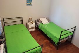 ISTRA-SVETVINČENAT-Predivna obiteljska kuća s dva apartmana, Svetvinčenat, House