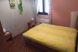 ISTRA-SVETVINČENAT-Predivna obiteljska kuća s dva apartmana, Svetvinčenat, House