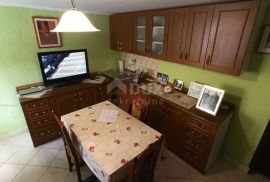 ISTRA-SVETVINČENAT-Predivna obiteljska kuća s dva apartmana, Svetvinčenat, House