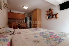 ISTRA, ROVINJ Apartmanska kuća na samo 40m od mora!, Rovinj, Famiglia