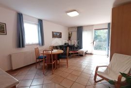 ISTRA, ROVINJ Apartmanska kuća na samo 40m od mora!, Rovinj, Famiglia