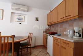 ISTRA, ROVINJ Apartmanska kuća na samo 40m od mora!, Rovinj, Famiglia