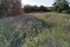 Istra - Pula - Građevinsko zemljište na Busoleru 1360 m2, Pula, Terreno