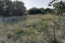 Istra - Pula - Građevinsko zemljište na Busoleru 1360 m2, Pula, Terreno