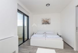 OTOK KRK, MALINSKA - Luksuzni penthouse s jednim od najboljih panoramskih pogleda na otoku Krku, Malinska-Dubašnica, Appartement