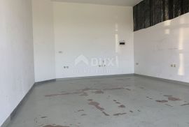 RIJEKA, DONJA DRENOVA - POSLOVNI PROSTOR 70m2, Rijeka, Propriedade comercial