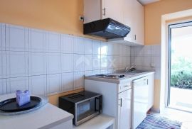 OPATIJA - obiteljska kuća s dva apartmana za iznajmljivanje, Opatija, House