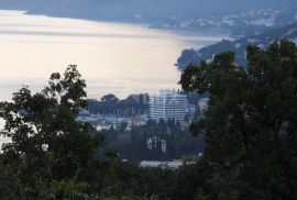 OPATIJA, MATULJI - kuća 300m2 s dvoetažnim stanom i dva apartmana na velikoj okućnici površine 710m2, Matulji, Σπίτι