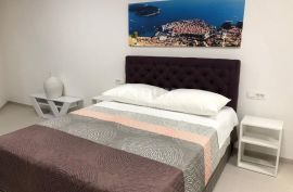 PODGORA - luksuzna apartmanska kuća, Podgora, Σπίτι