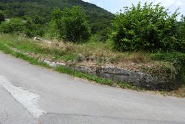 RUKAVAC - građevinski teren 2059m2 za stambenu zgradu – stanove- apartmane  / obiteljsku kuću / villu / za kuće za iznajmljivanje sa bazenom / kuću za odmor sa bazenom, Matulji, Arazi