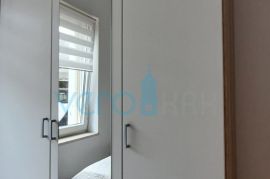 Malinska, centar, otok Krk, moderan stan u prizemlju, okućnica, prodaja, Malinska-Dubašnica, Apartamento