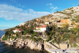 Josinovac kuća prvi red do mora, Senj, Casa